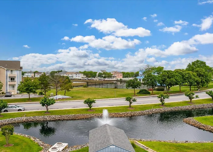 Waterfront Heron Harbour With Bay Views Pool And Tennis
