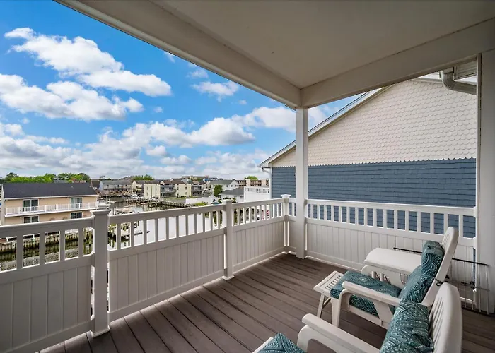 Waterfront Heron Harbour With Bay Views Pool And Tennis