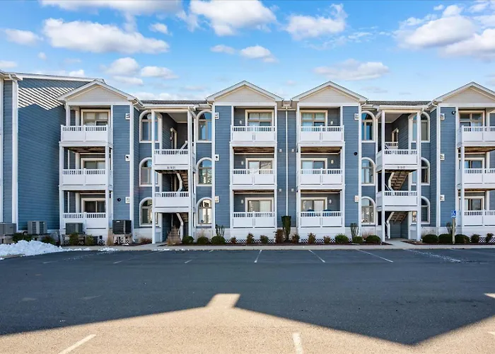 Waterfront Heron Harbour With Bay Views Pool And Tennis