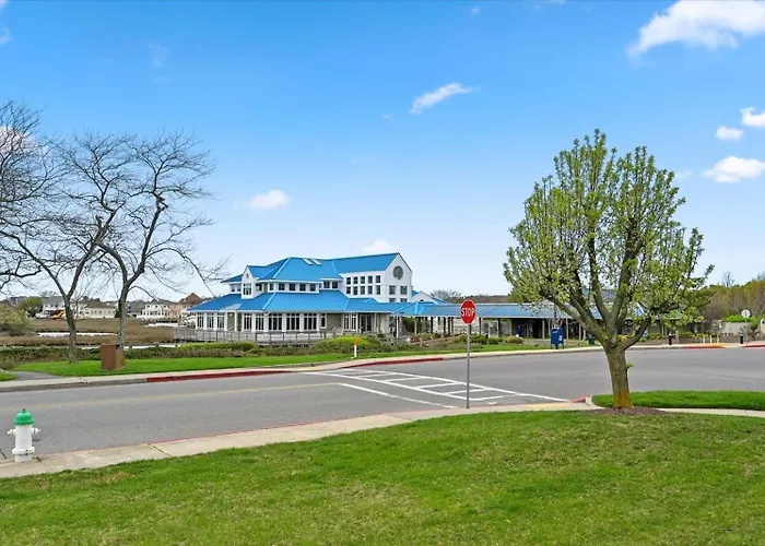 Holiday home Waterfront Heron Harbour With Bay Views Pool And Tennis *